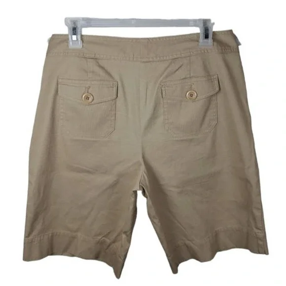Talbots Women Petite 10 Beige Button Pockets Chino Bermuda Walking Shorts - Picture 2 of 4